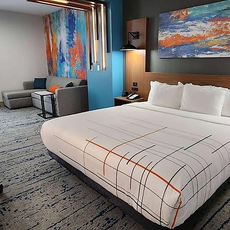 La Quinta Inn & Suites By Wyndham Austin South エクステリア 写真