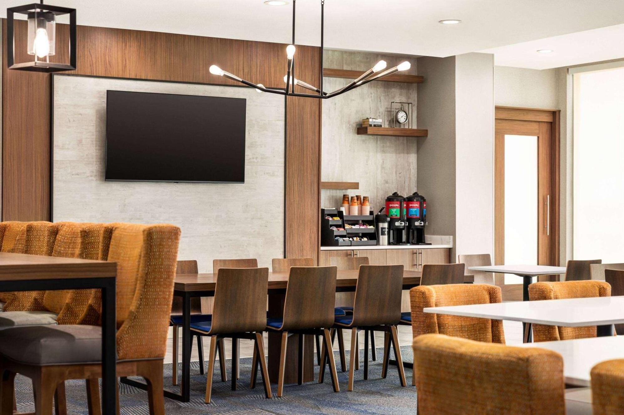 La Quinta Inn & Suites By Wyndham Austin South エクステリア 写真